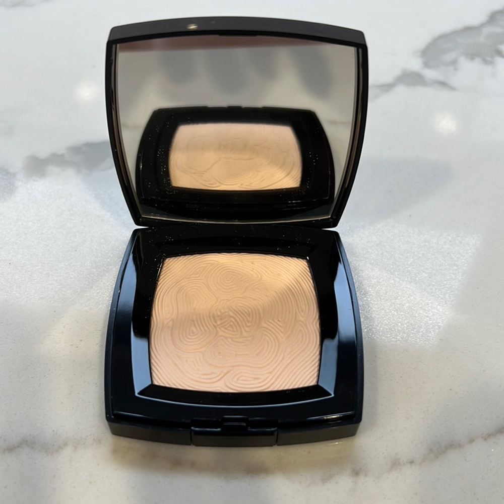 Chanel face powder